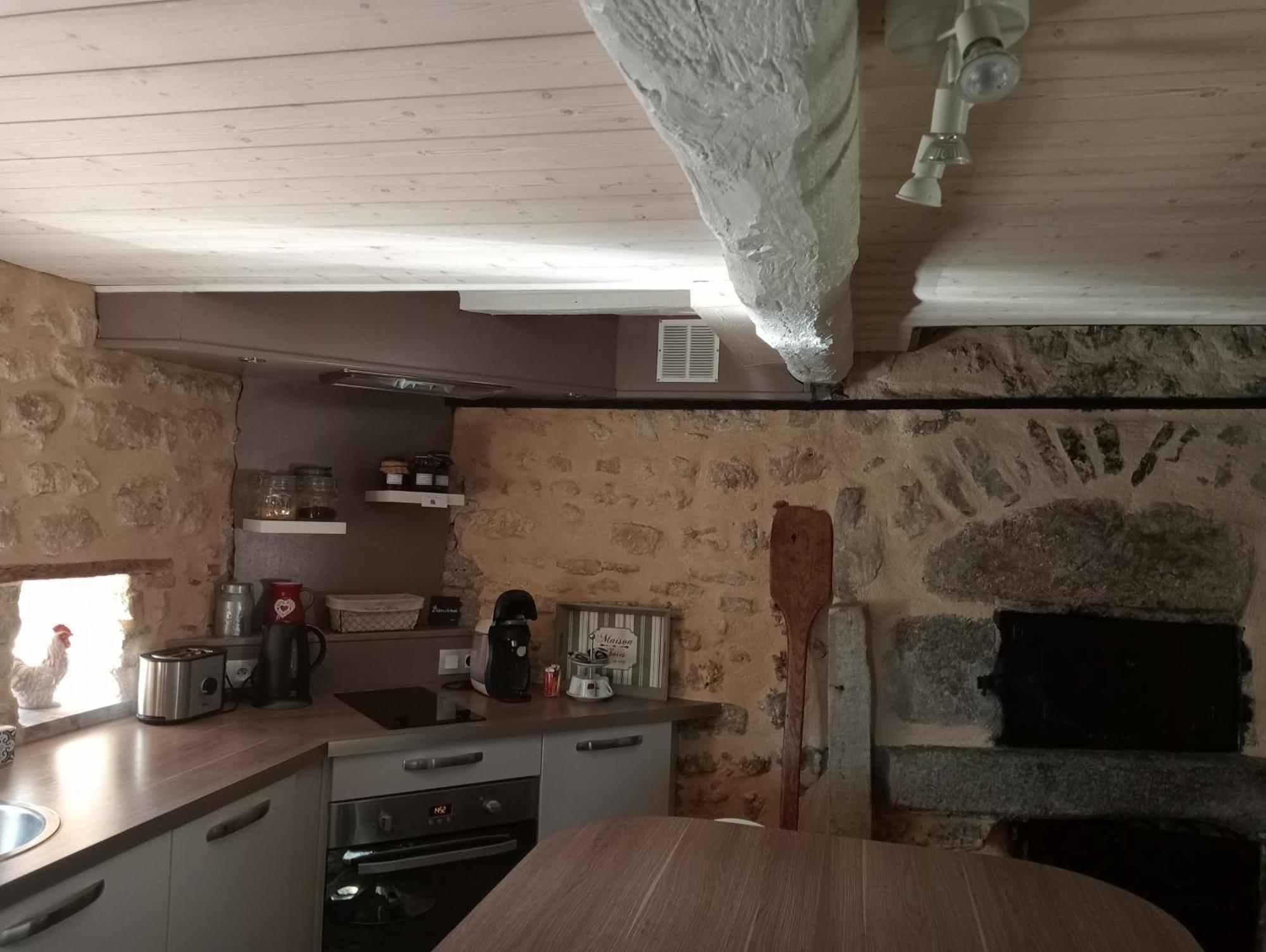 Holiday home Auvergnat'home Chaptuzat