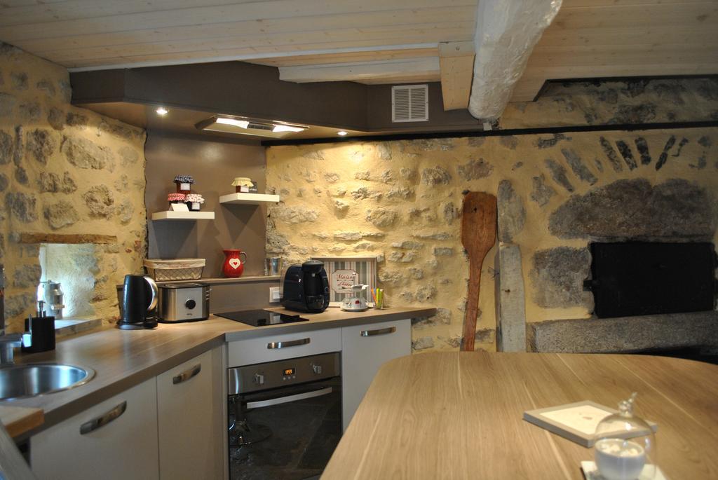 Auvergnat'home Holiday home Chaptuzat